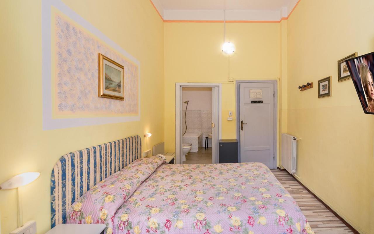 Hotel Stella Del Mare Viareggio Bagian luar foto
