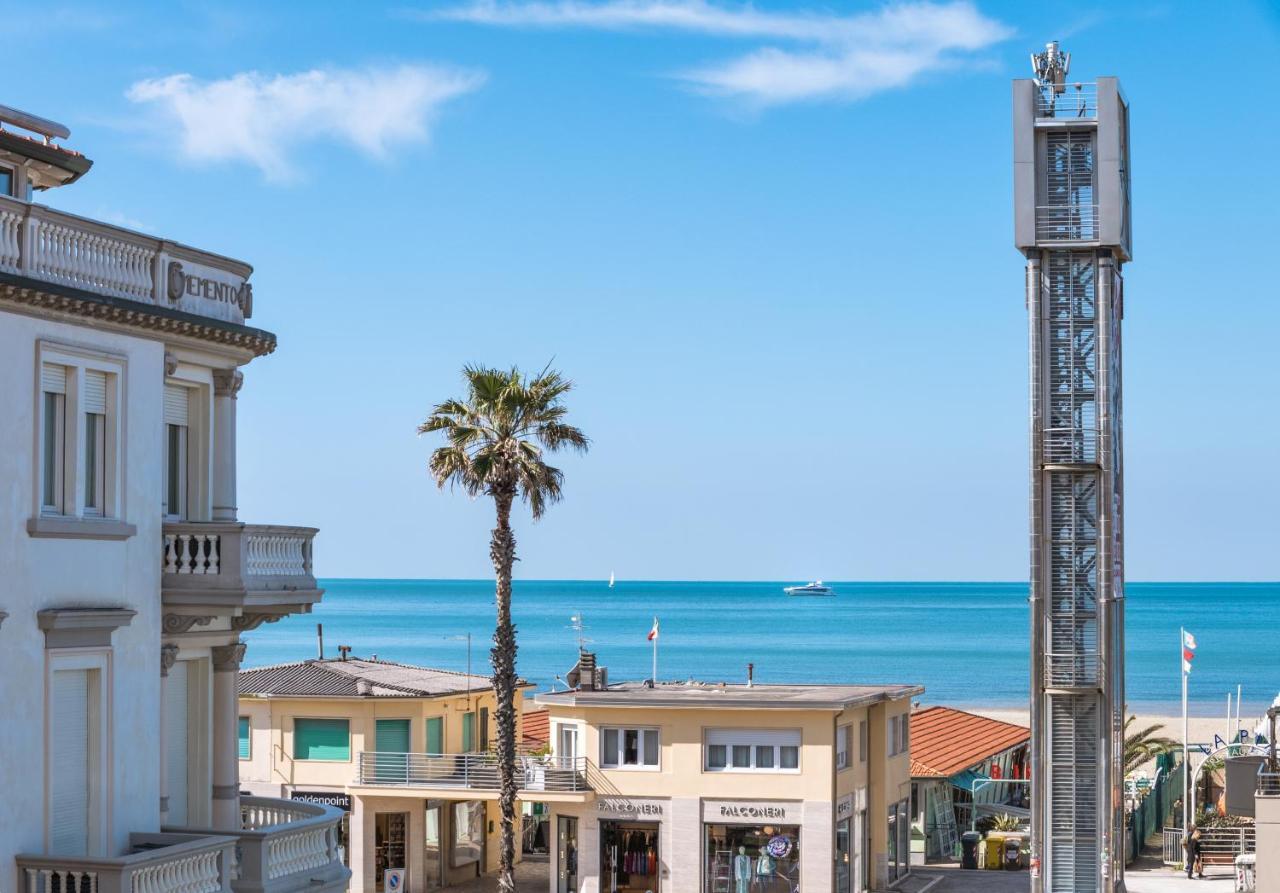 Hotel Stella Del Mare Viareggio Bagian luar foto