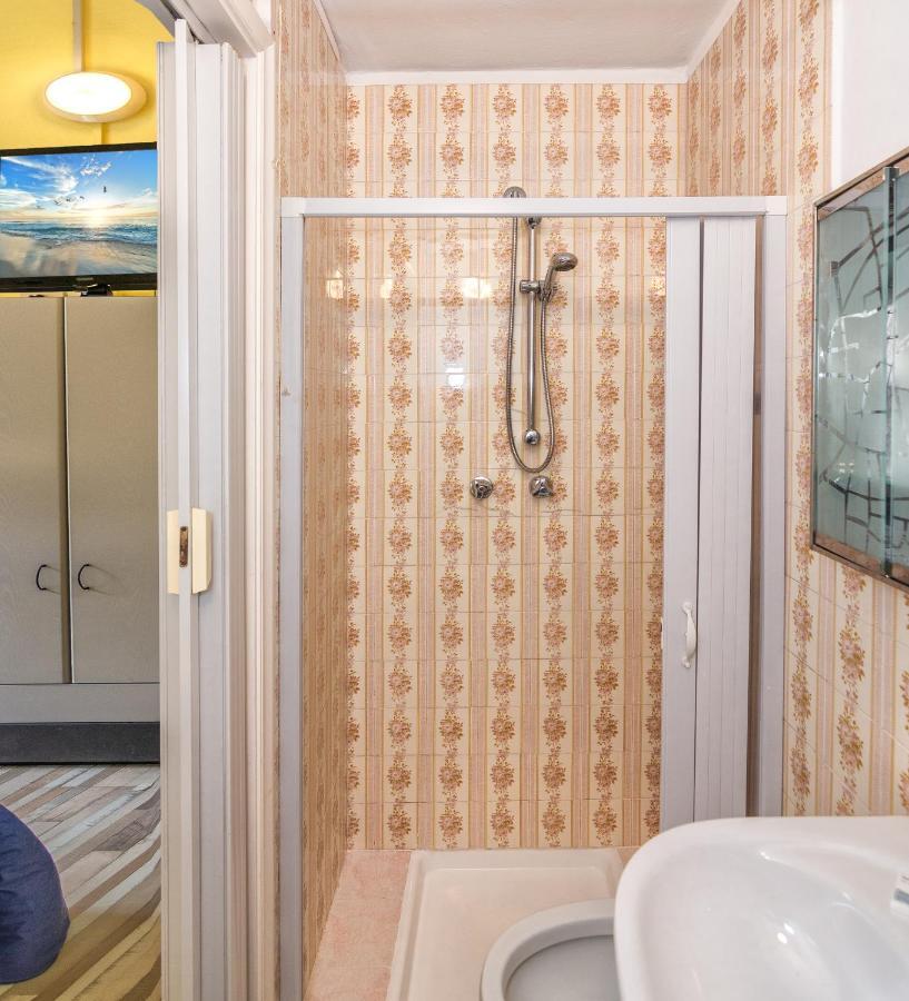 Hotel Stella Del Mare Viareggio Bagian luar foto