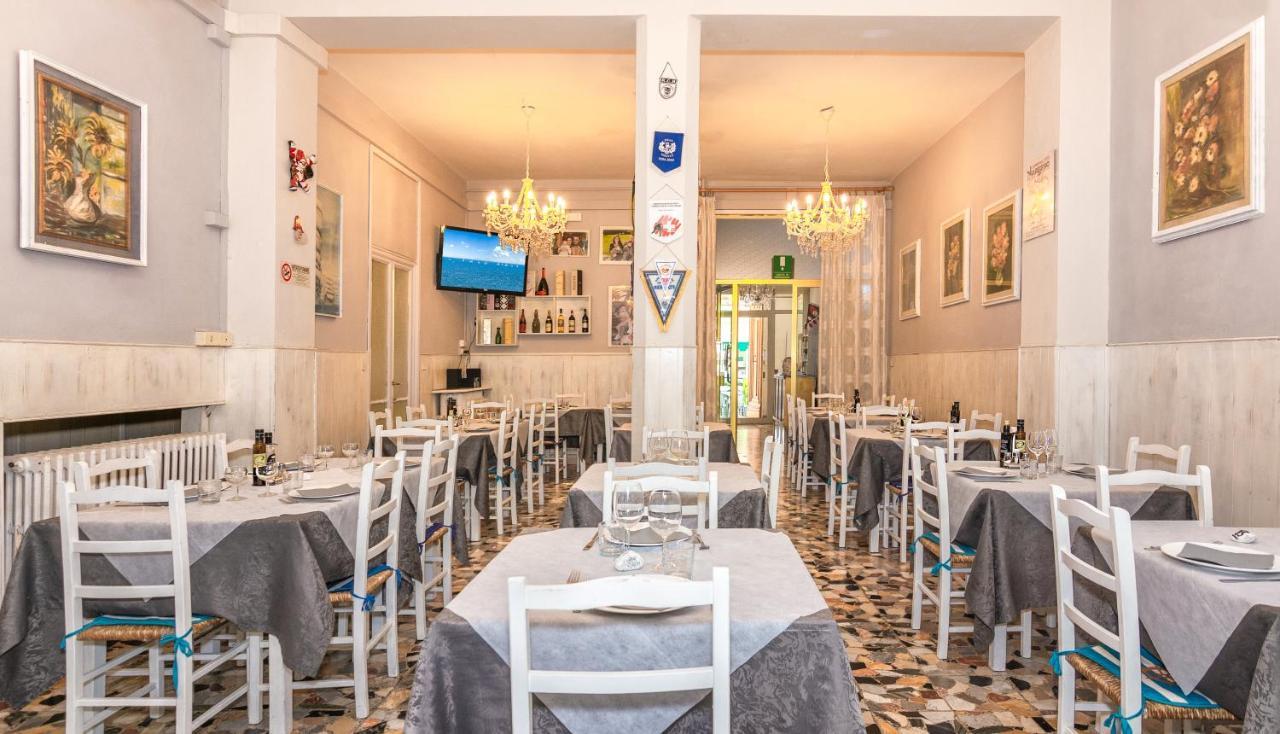 Hotel Stella Del Mare Viareggio Bagian luar foto
