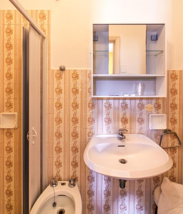 Hotel Stella Del Mare Viareggio Bagian luar foto