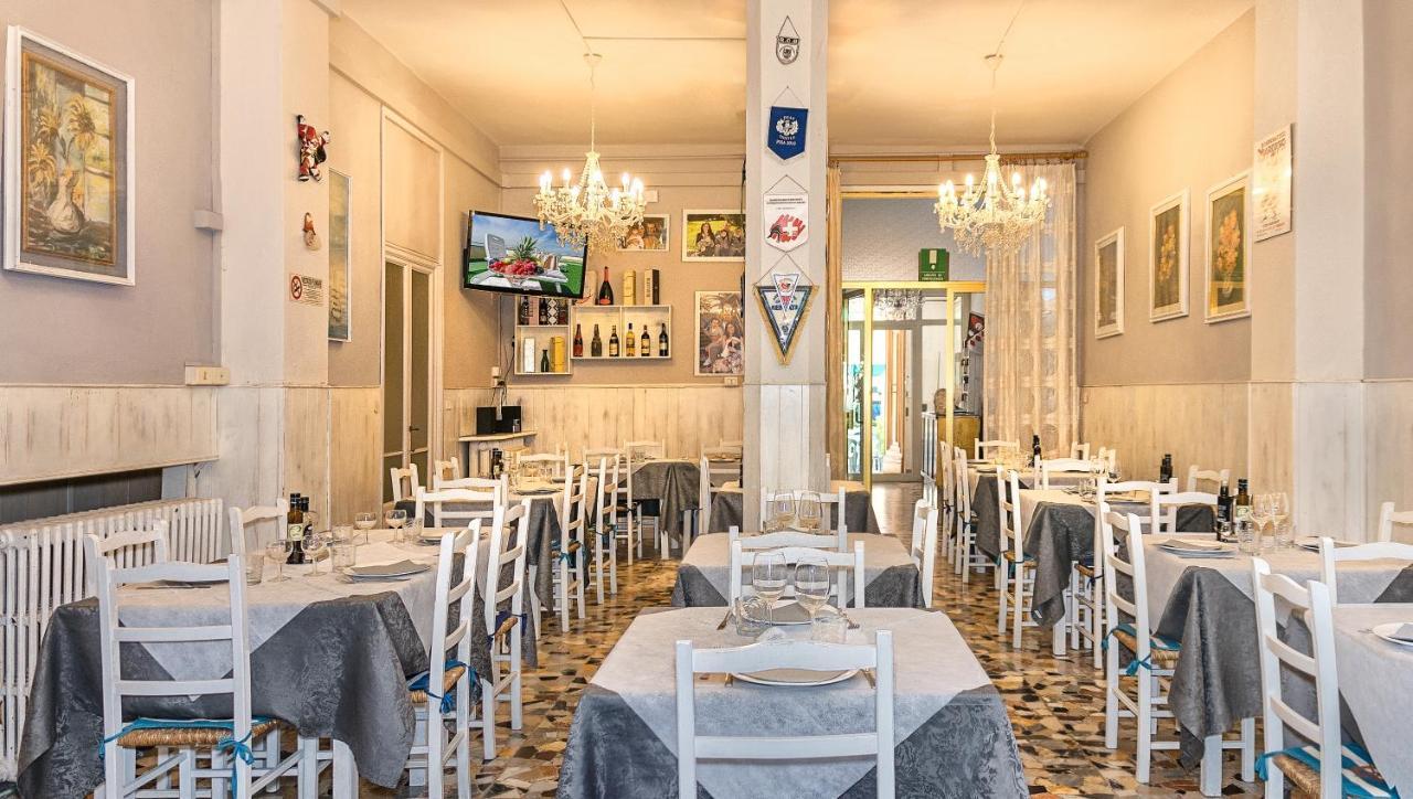 Hotel Stella Del Mare Viareggio Bagian luar foto